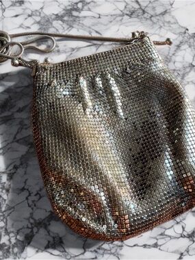 Vintage Silver Tone Metal Mesh Evening Bag with Zipper Closure